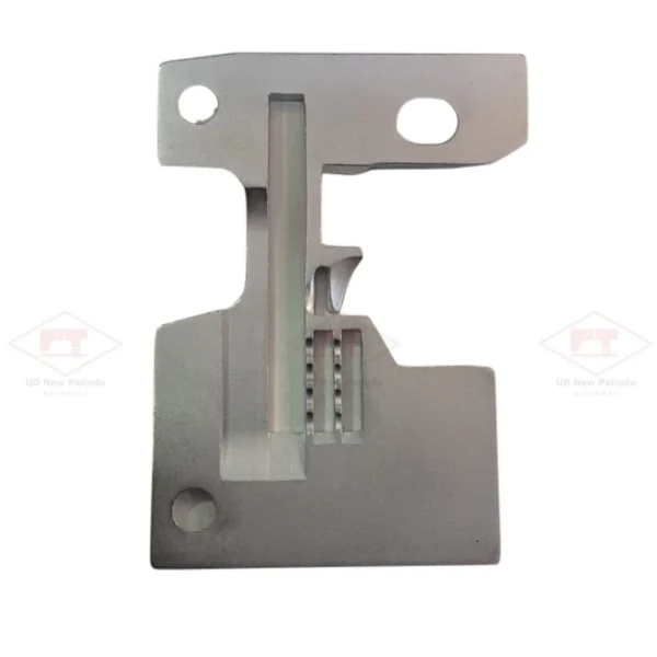 B1137-352-000 Needle Plate Mesin Obras JUKI MO 352 - Image 3